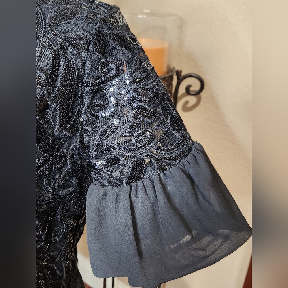 Ina Black Sequin Embroidered Crop Blouse - Picture 4 of 6